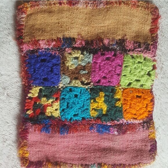 Crochet boho granny square & burlap tote bag - Picture 3 of 6